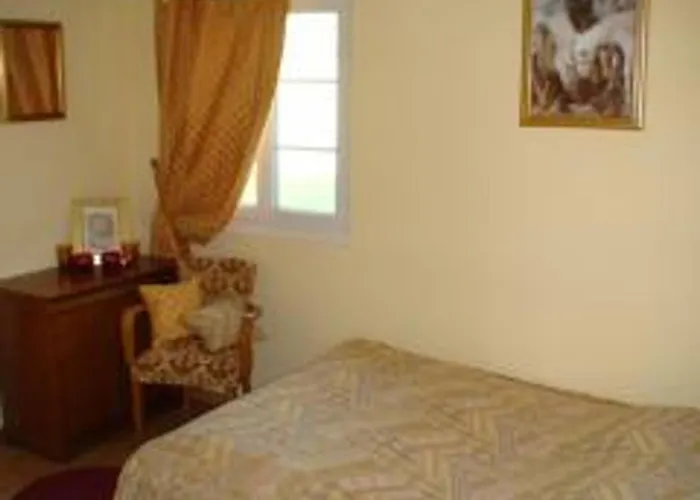 Avec Jardin, Cheminee, Wi-fi, Ideal Pour Randonnees Et Decouvertes Locales - Fr-1-376-70 *